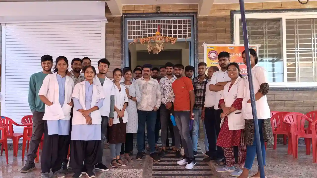 स्वर्गीय संपत बाई धाकड़ की आठवीं पुण्यतिथि पर द्वितीय रक्तदान शिविर में 95 यूनिट रक्तदान हुआ।