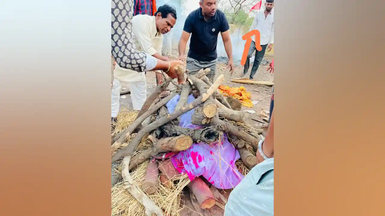 वानर राज को लगा करंट , घायल वानर की सेवा के लिए आगे आया गो रक्षा दल , चल रहा था उपचार लेकिन हो गई मौत।