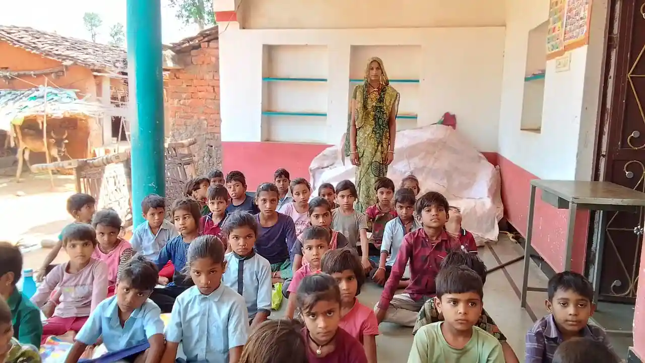 संजीवनी सेवा संस्था द्वारा समर कैंप के माध्यम से बच्चों को शिक्षा के साथ खेलों से भी जोड़ा जा रहा है