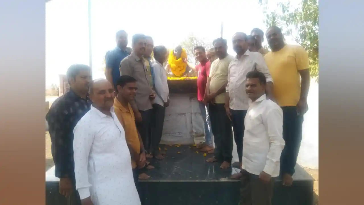 डीकेन में पूर्व मुख्यमंत्री श्री वीरेंद्र कुमार जी सकलेचा की पुण्यतिथि मनाई गई