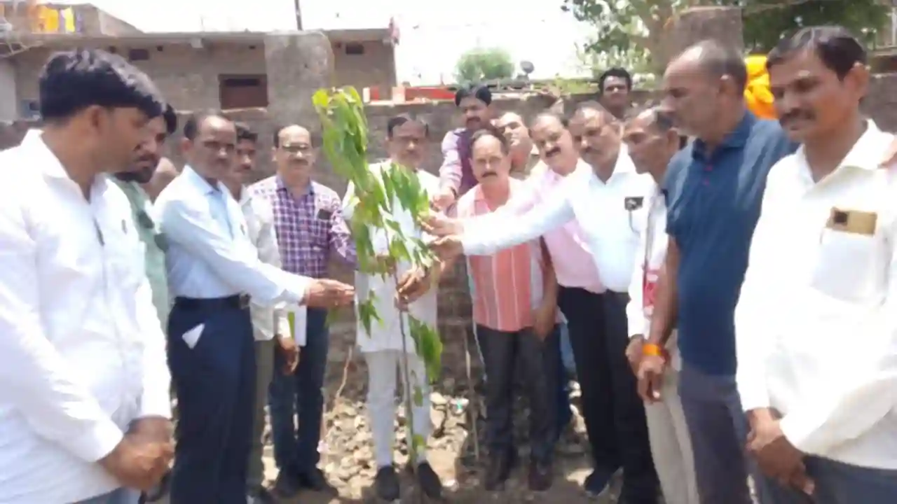 जल संचय के लिए सबके भागीरथी प्रयास हो जनपद अध्यक्ष मंदसौर बंसत शर्मा