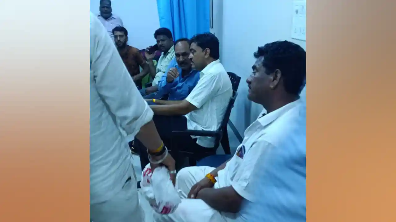 विधायक श्री जैन ने पीड़ित परिवार को दी एक लाख रुपए की सहायता