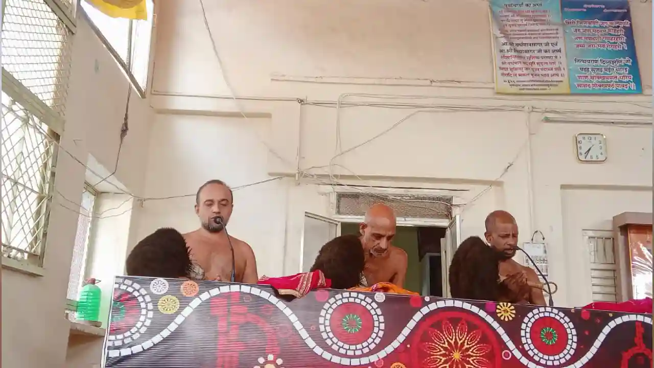 वीतरागता और शान्त स्वरूप को प्राप्त करने हेतु भगवान कि भक्ति करना चाहिए मुनिश्री सुप्रभ सागर