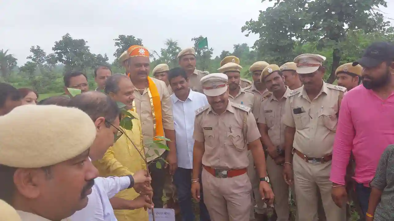 75 वां जिला स्तरीय वन महोत्सव आयोजित