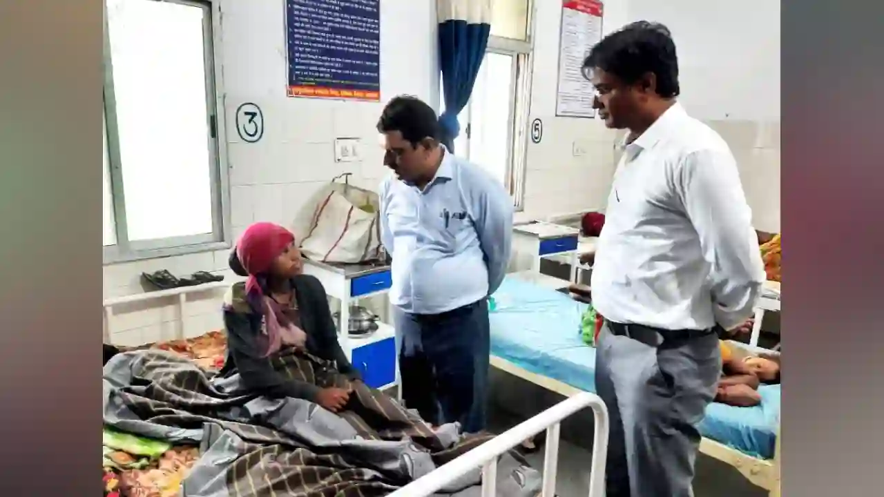 पंधाना के स्वास्थ्य केन्द्र का  सी.एम.एच.ओ. डॉ. जुगतावत ने किया निरीक्षण