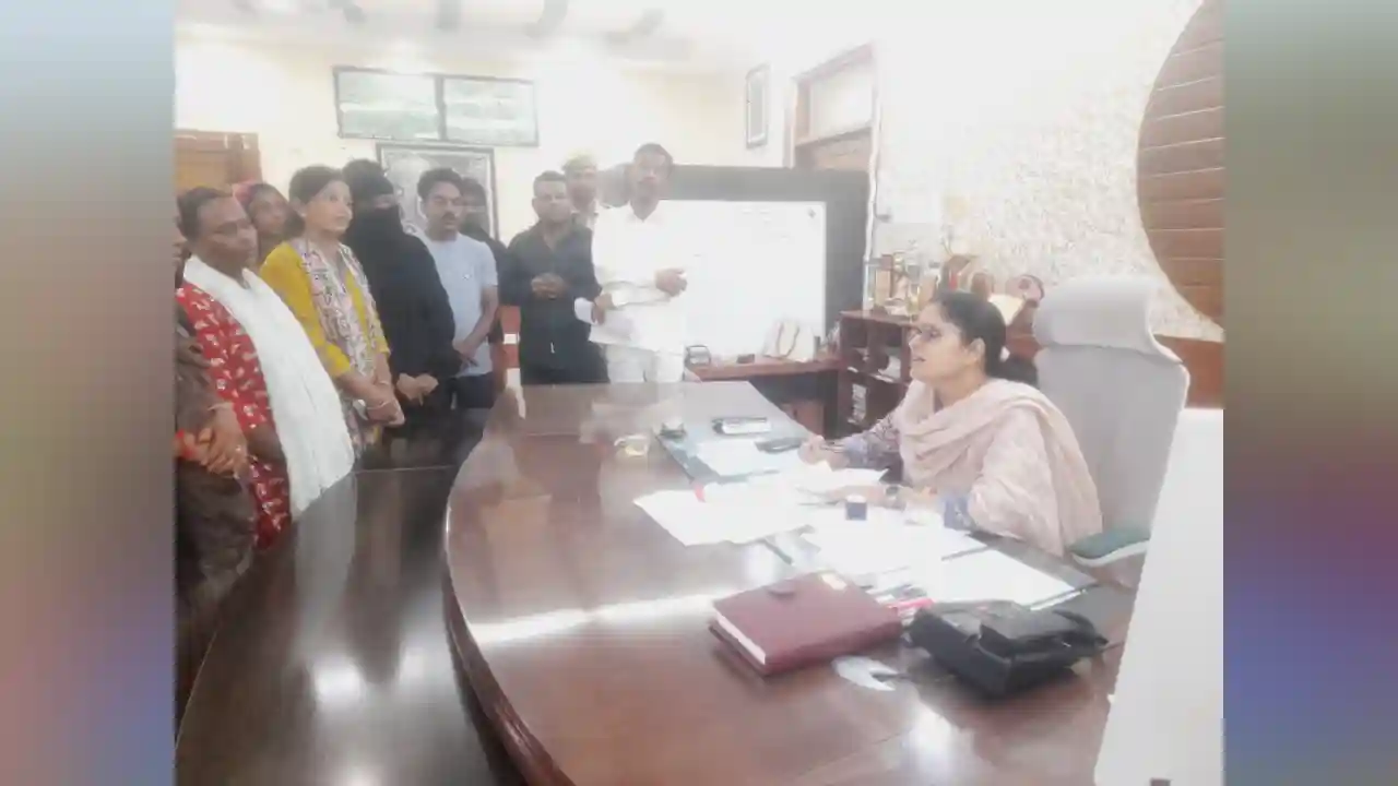 प्रतापगढ़ राजीव गांधी आवास योजना मे मल्टी प्लान बनाया लेकिन कोई आकलन नही