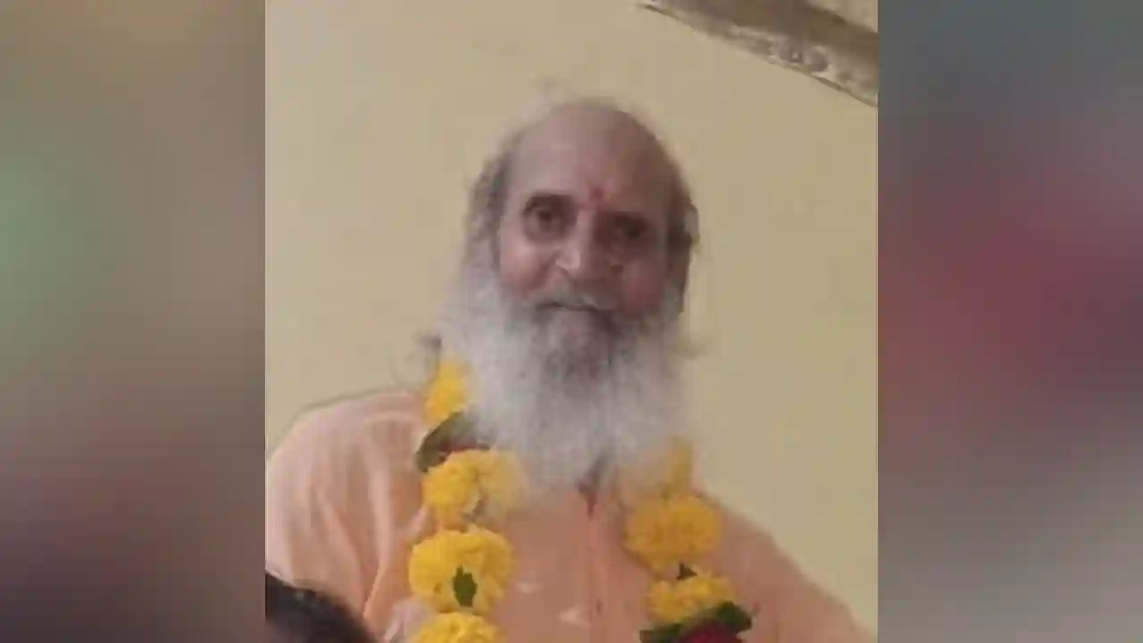 ॐकार पर्वत परिक्रमा मार्ग के ओंकार बिंदु पर स्थित कुटिया में बाबा का हुआ मर्डर