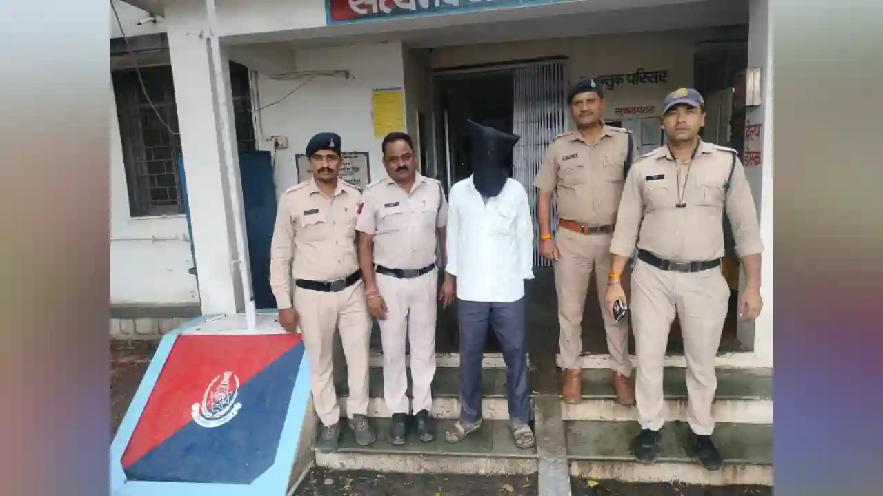 मंदसौर पुलिस थाना मल्हारगढ द्वारा 02 प्रकरणो में 17 वर्ष पुराने स्थाई वारंटी को पकडने मे सफलता प्राप्त की गई