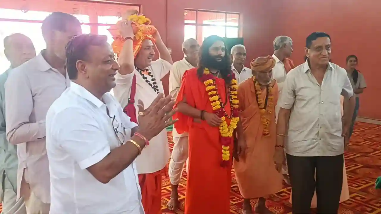 श्री चेतन्य आश्रम में गुरुपूर्णिमा महोत्सव का विशाल आयोजन प्रारम्भ हुआ
