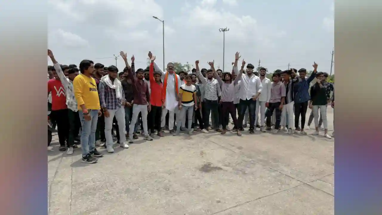 गौशालाओं में गौमाता की दुर्गति पर हिन्दू युवा वाहिनी ने कलेक्टर को सौंपा ज्ञापन