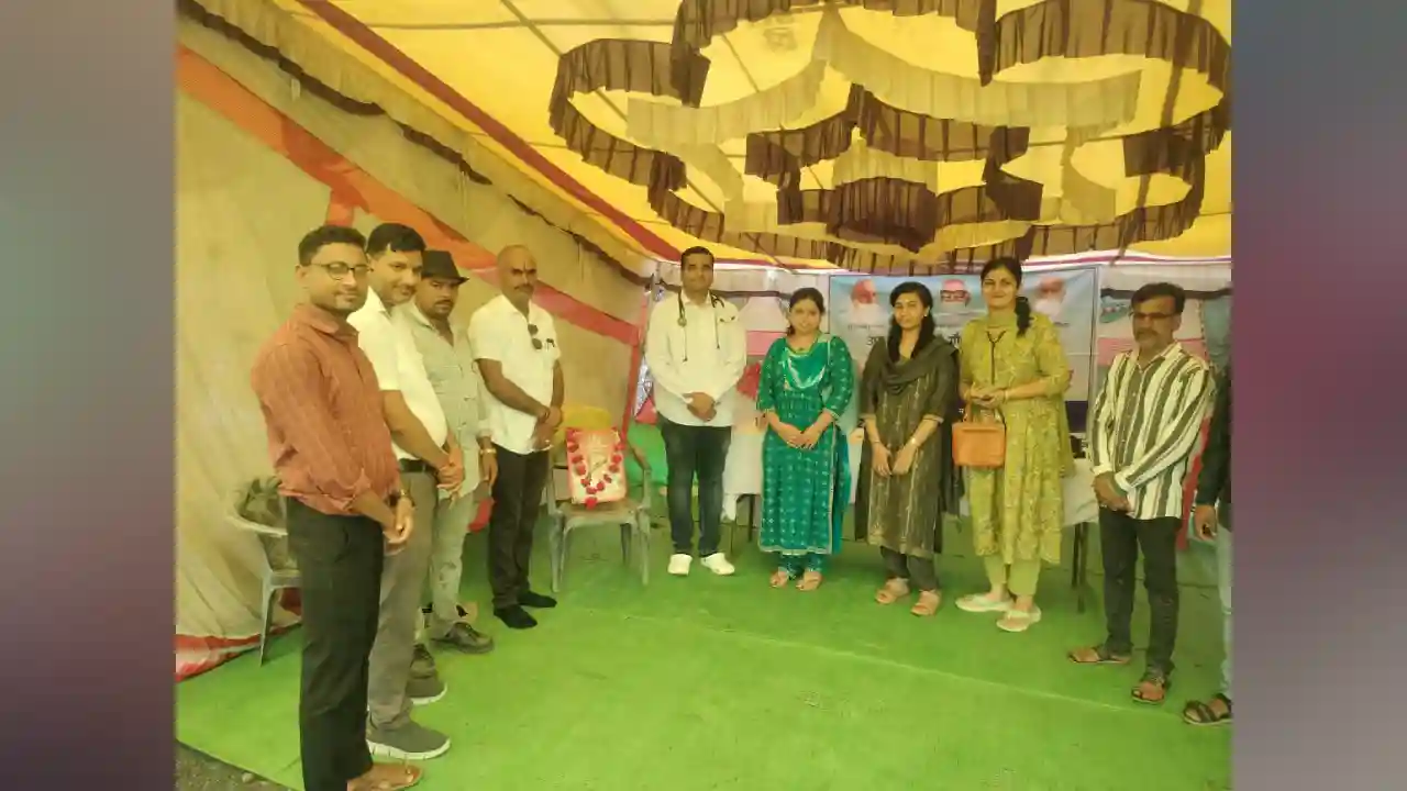 जैन दिवाकरीय उपाध्याय डॉ गौतम मुनि महाराज की दीक्षा जयंती, खजूरी देवड़ा में हुआ स्वास्थ्य परीक्षण, कई लोग हुए लाभान्वित