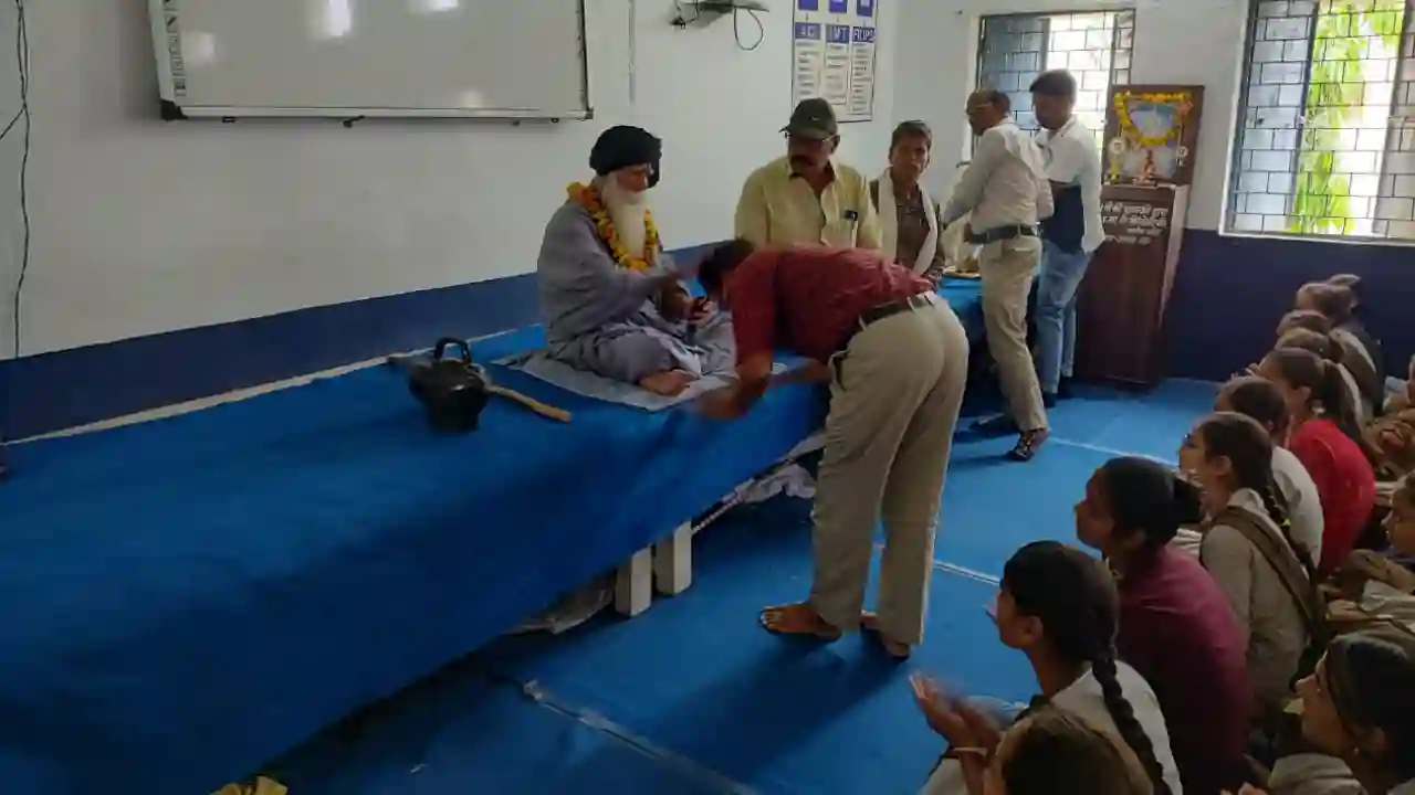 शासकिय कन्या हाई स्कूल में धुमधाम से मना गुरू पुर्णिमा उत्सव