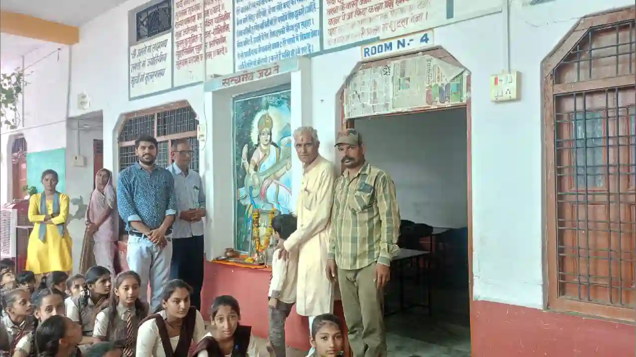 आदर्श शिशु विध्या मंदिर में हर्षउल्लास से मनाया गुरु पुर्णिमा उत्सव