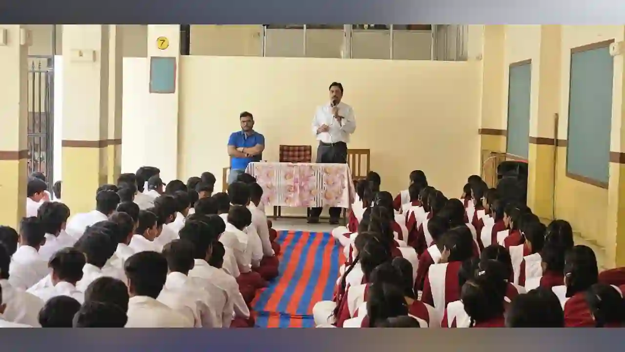 युवाओं में राष्ट्र भावना जागृत करने के लिए अखंड भारत तिरंगा यात्रा समिति ने किया नवाचार