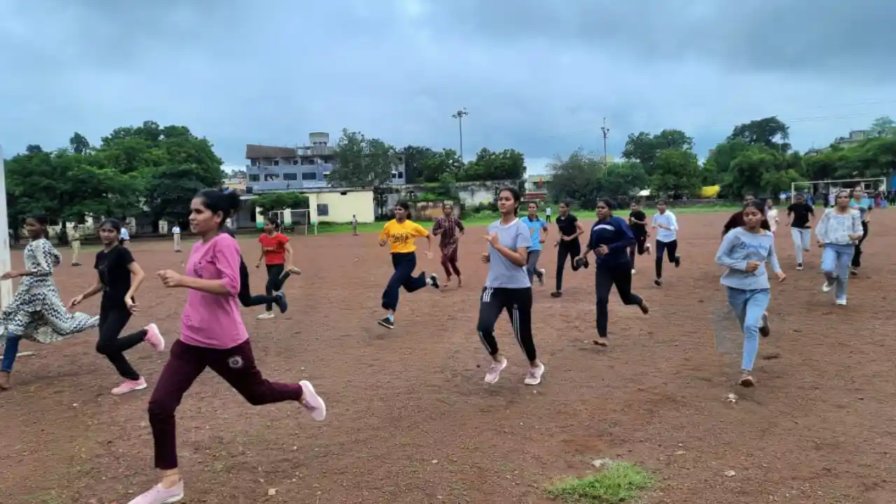 जाजू कन्या महाविद्यालय नीमच में एनसीसी के नए बैच की भर्ती संपन्न