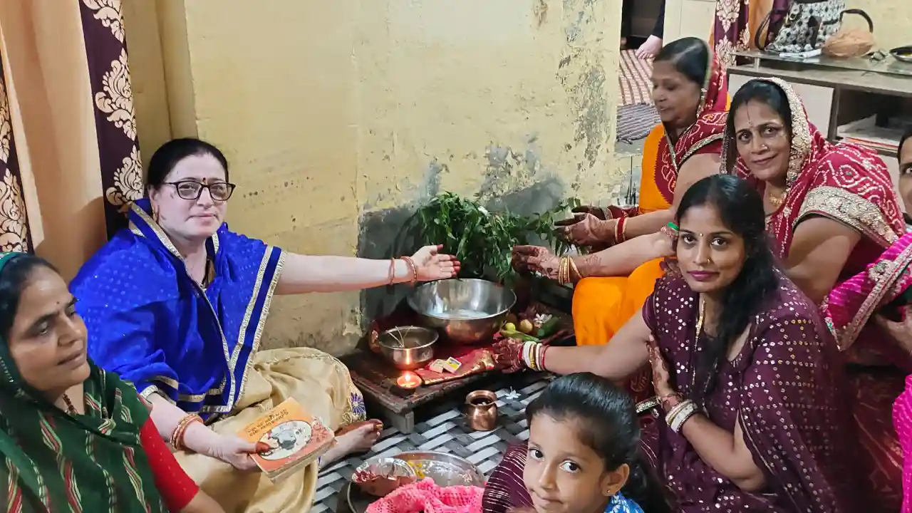 माहेश्वरी समाज ने सातुड़ी तीज पर्व मनाया चंद्र दर्शन कर दिया अर्घ्य, नीमड़ी की पूजा की