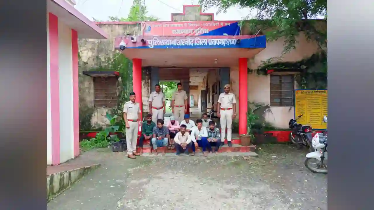 घर मे घुस कर मारपीट और तोडफोड़ कर 02 महिलाओं को बन्धक बनाने का मामला सामने आया