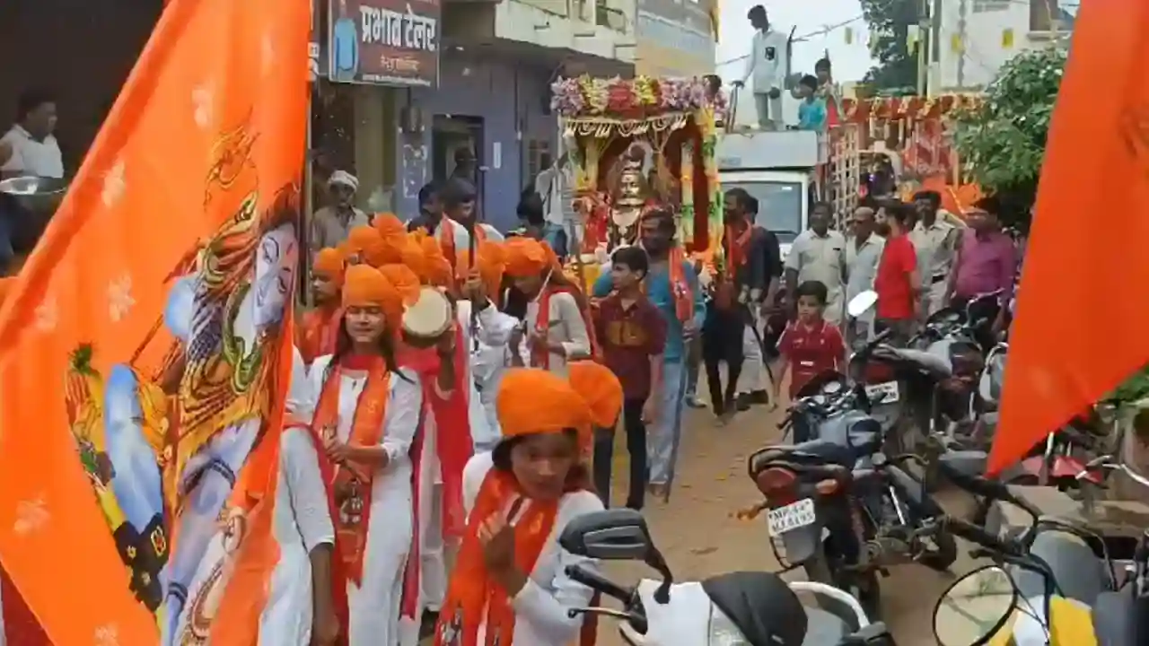 सरवानिया महाराज में सावन के चौथे सोमवार को धूमधाम से निकली बाबा महाकाल की शाही सवारी