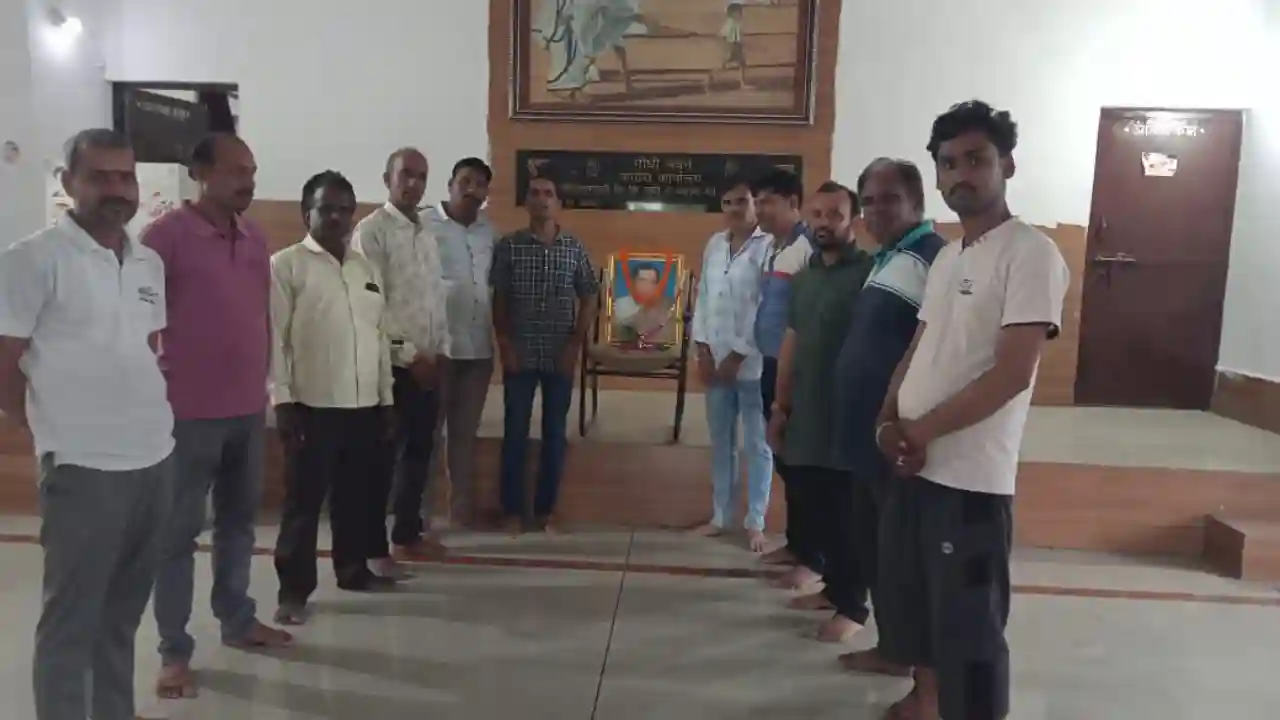 कांग्रेस कार्यकर्ताओं ने सद्भावना दिवस के रूप में मनाई पूर्व प्रधानमंत्री राजीव गांधी की जयंती
