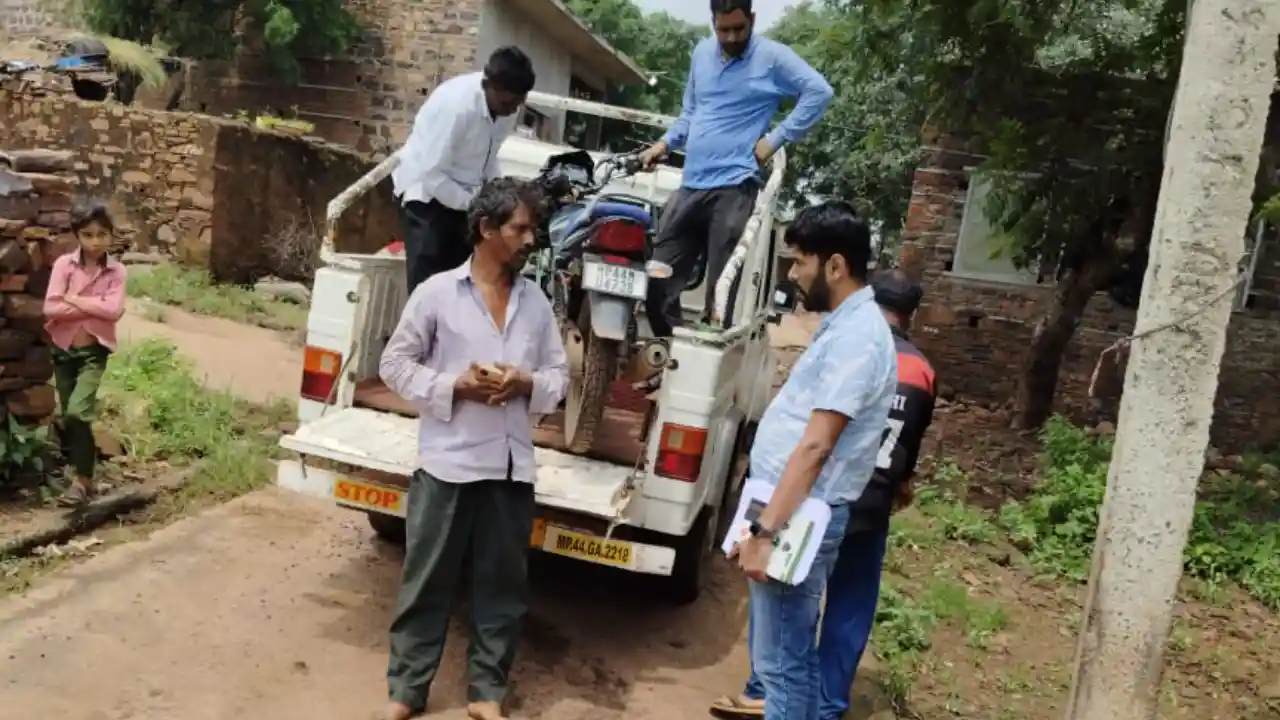 बकायादार उपभोक्ताओं पर हुई बिजली विभाग की बड़ी कार्यवाही