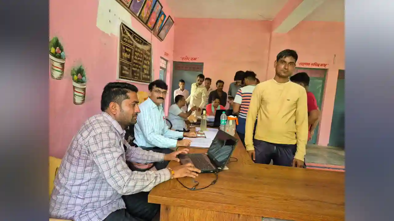 राजस्व महाअभियान 2.0 के तहत विभाग ने लगाया ई केवायसी, नक्शा तरमीम व वसूली कैंप