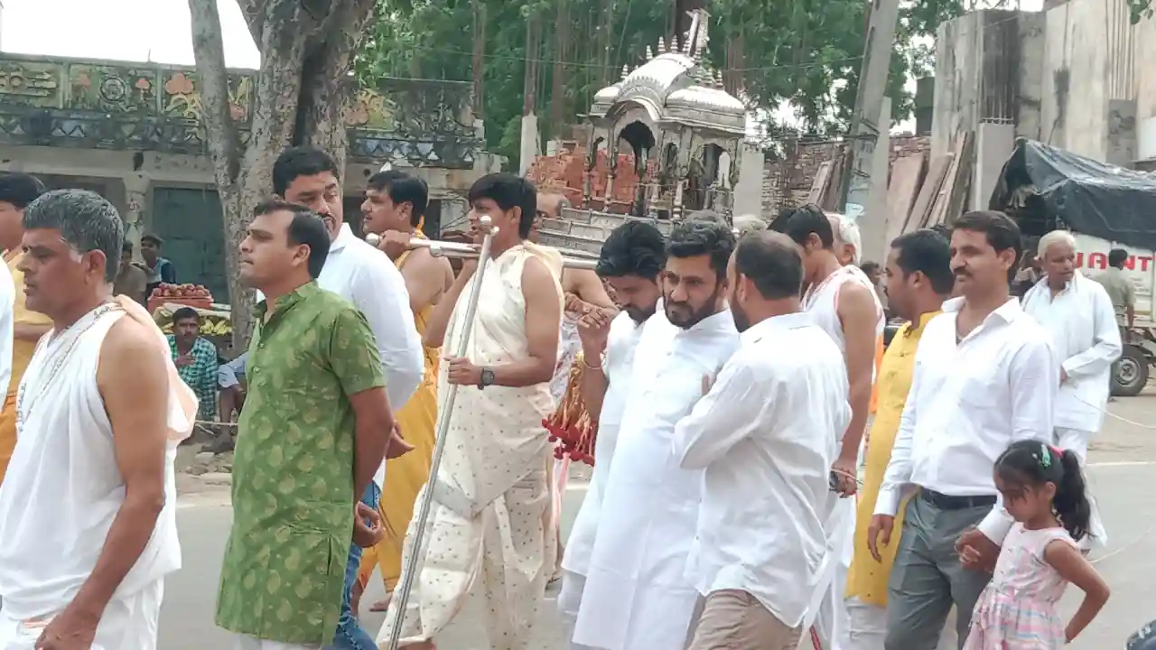 पर्युषण पर्व हर्षउल्लास के साथ हुआ संपन्न, शोभायात्रा में भजनो पर झुमै महावीर भक्त