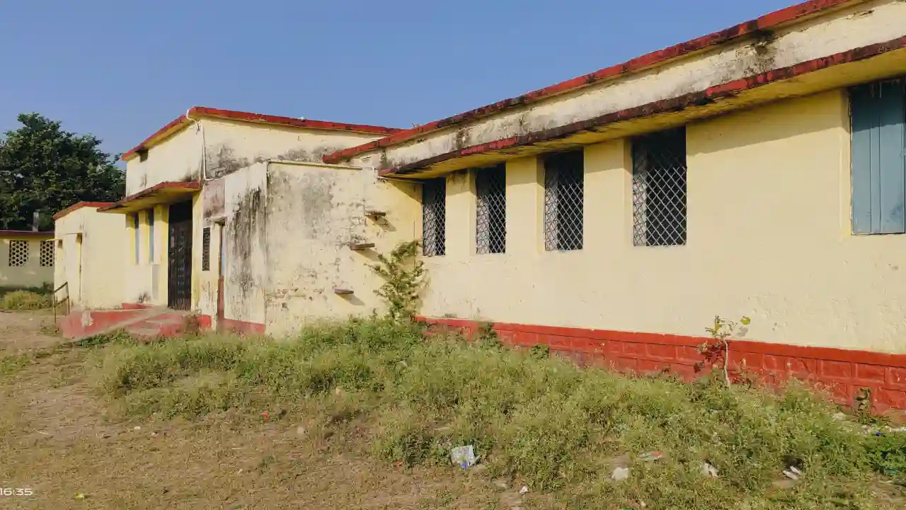 पालसोडा का एकीकृत शाला शासकीय हाई स्कूल में स्वच्छता के नाम पर लापरवाही