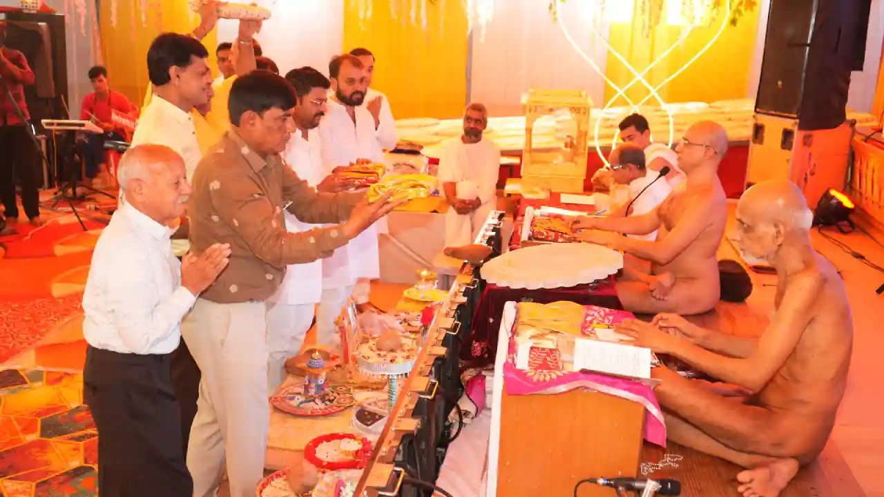 आचार्य पद प्रतिष्ठापन शताब्दी वर्ष शांति सिंधु सुरि व्यक्तित्व पर परिचर्चा में आज