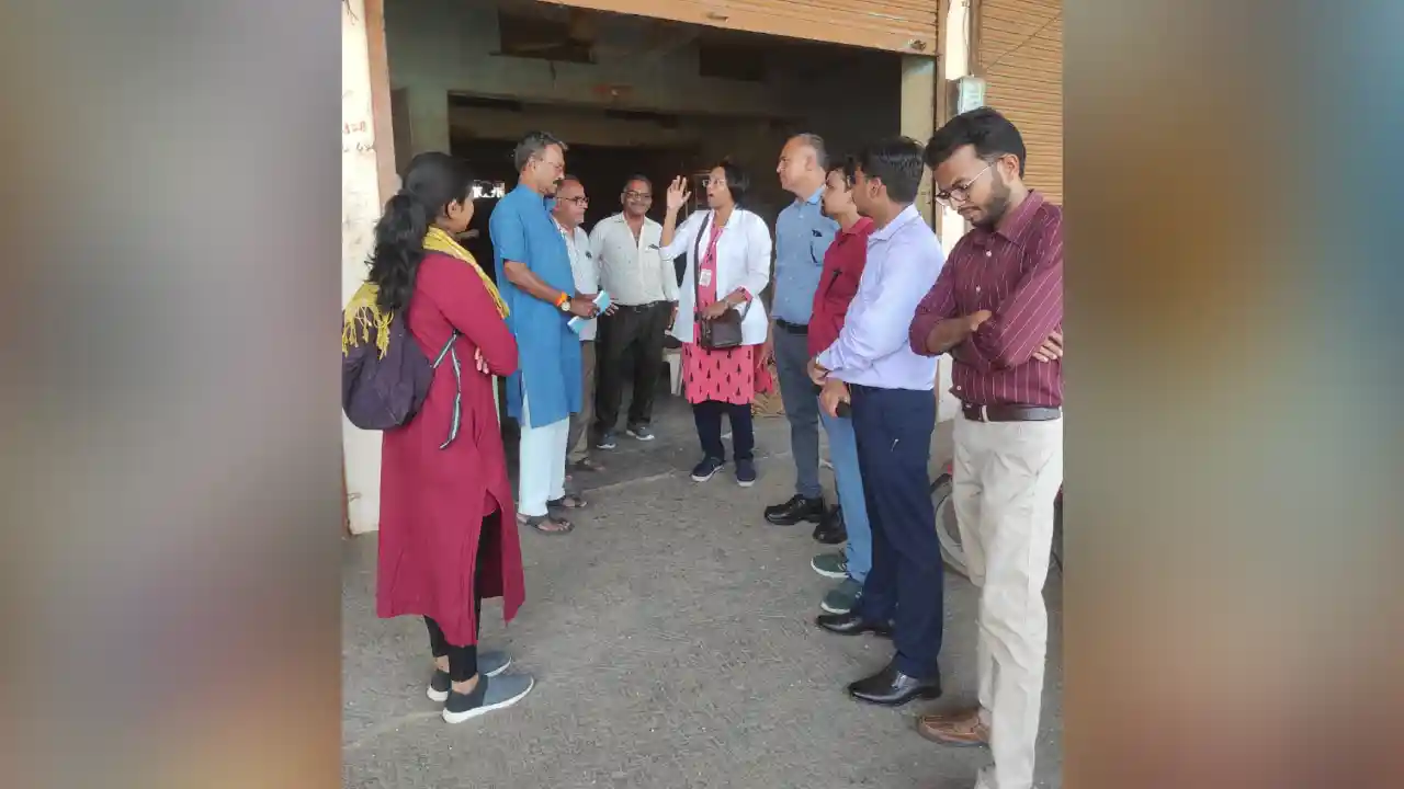 कृषि उपज मंडी में आंखों की देखभाल पर मंदसौर यूनिवर्सिटी ईएनटी डिपार्टमेंट द्वारा जागरूकता अभियान का आयोजन