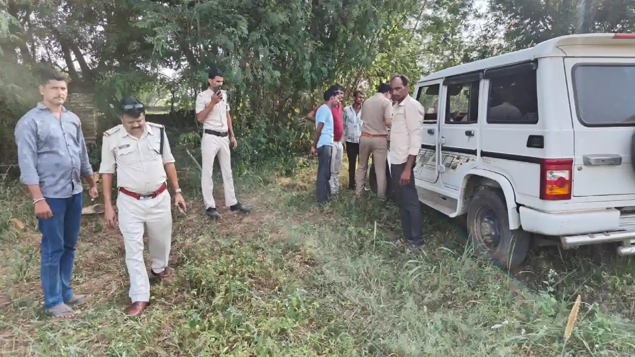 खेत पर मिली मानसिक रूप से विक्षिप्त युवक की लाश, पुलिस जुटी जांच में