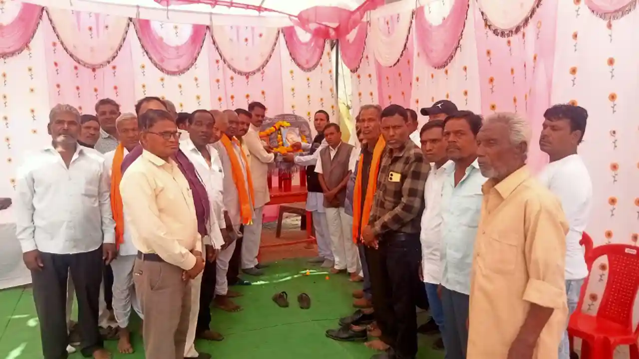 वनवासी कृषि ग्रामीण मजदूर संघ ने मनाया भगवान श्री बिरसा मुंडा जन्म जयंती गोरव दिवस !
