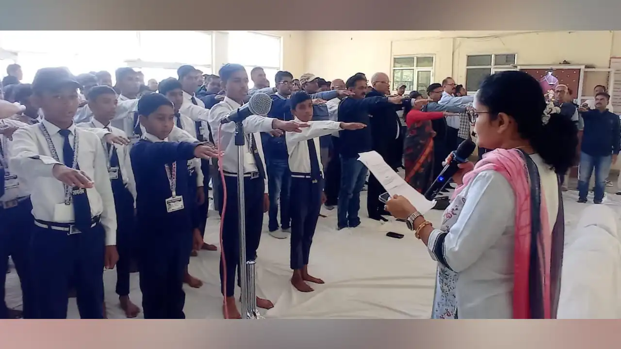 जिला कलेक्ट्रेट परिसर में मनाया गया संविधान दिवस