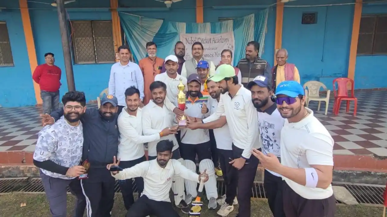 स्टेडियम कमेटी को दुकानों से प्राप्त राशि खिलाड़ियों एवं खेल मैदान पर खर्च करना चाहिए, श्री अग्रवाल