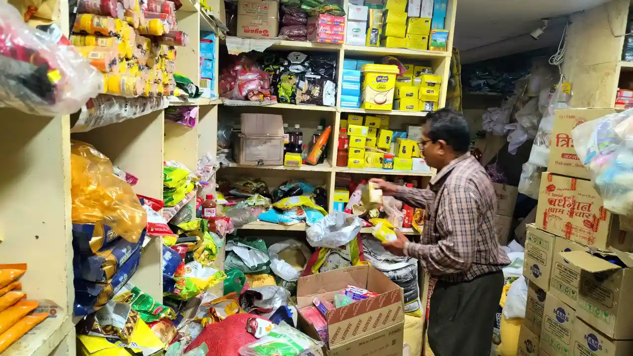 खाद्य सुरक्षा टीम द्वारा नीमच में खाद्य पदार्थों की जांच