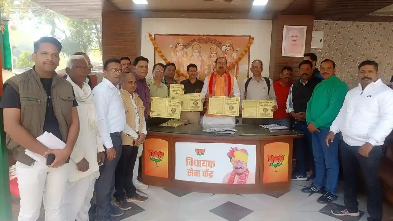 भारतीय मजदूर संघ ने श्रमिक संपर्क अभियान के दौरान विधायक श्री परिहार से की मुलाक़ात!