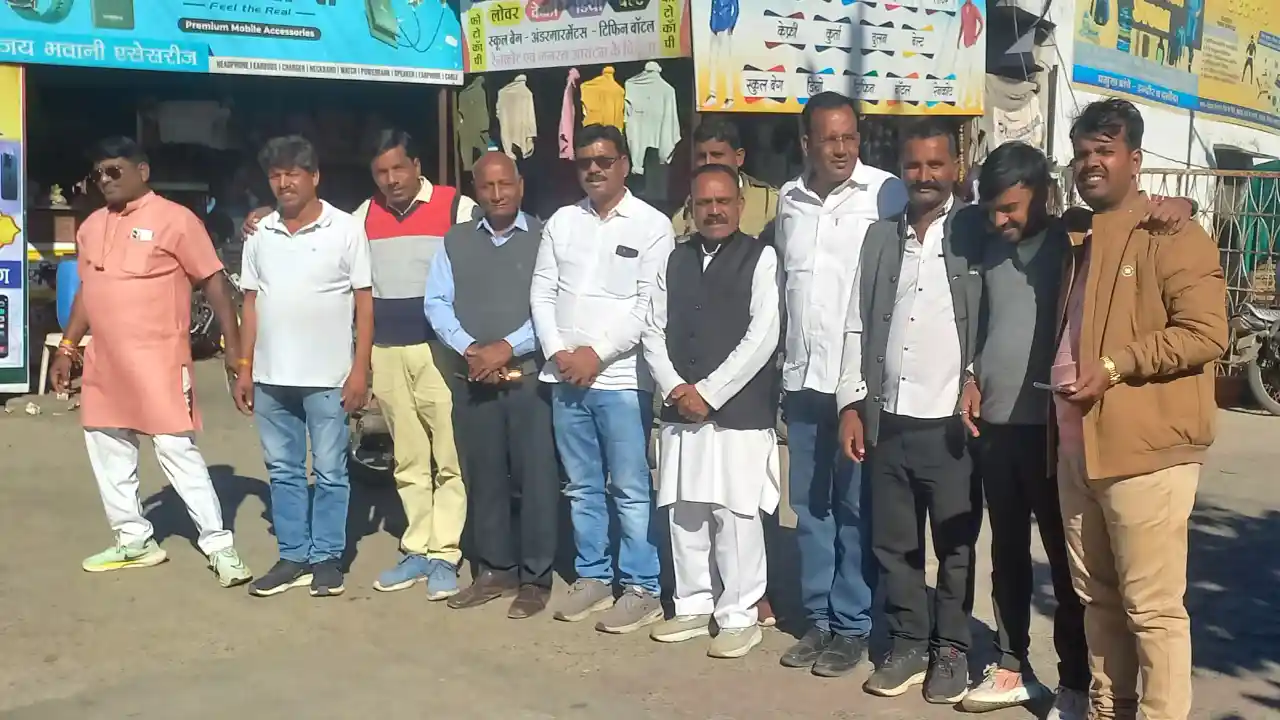 विधानसभा घेराव में मल्हारगढ़ विधानसभा से बड़ी संख्या में विपिन जैन के नेतृत्व में भोपाल के लिए रवाना हुवे कांग्रेसजन