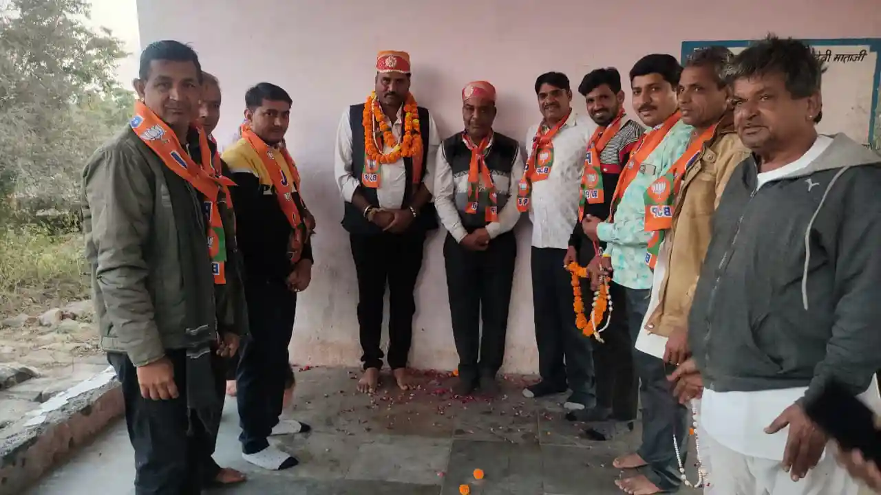 सिंगोली भाजपा मंडल के नवनियुक्त मंडल अध्यक्ष श्री मेघवंशी व पूर्व मंडल अध्यक्ष श्री धाकड़ का बस देवी मातारानी के दरबार में भाजपा के सरपंचों द्वारा हुआ भव्य स्वागत सत्कार