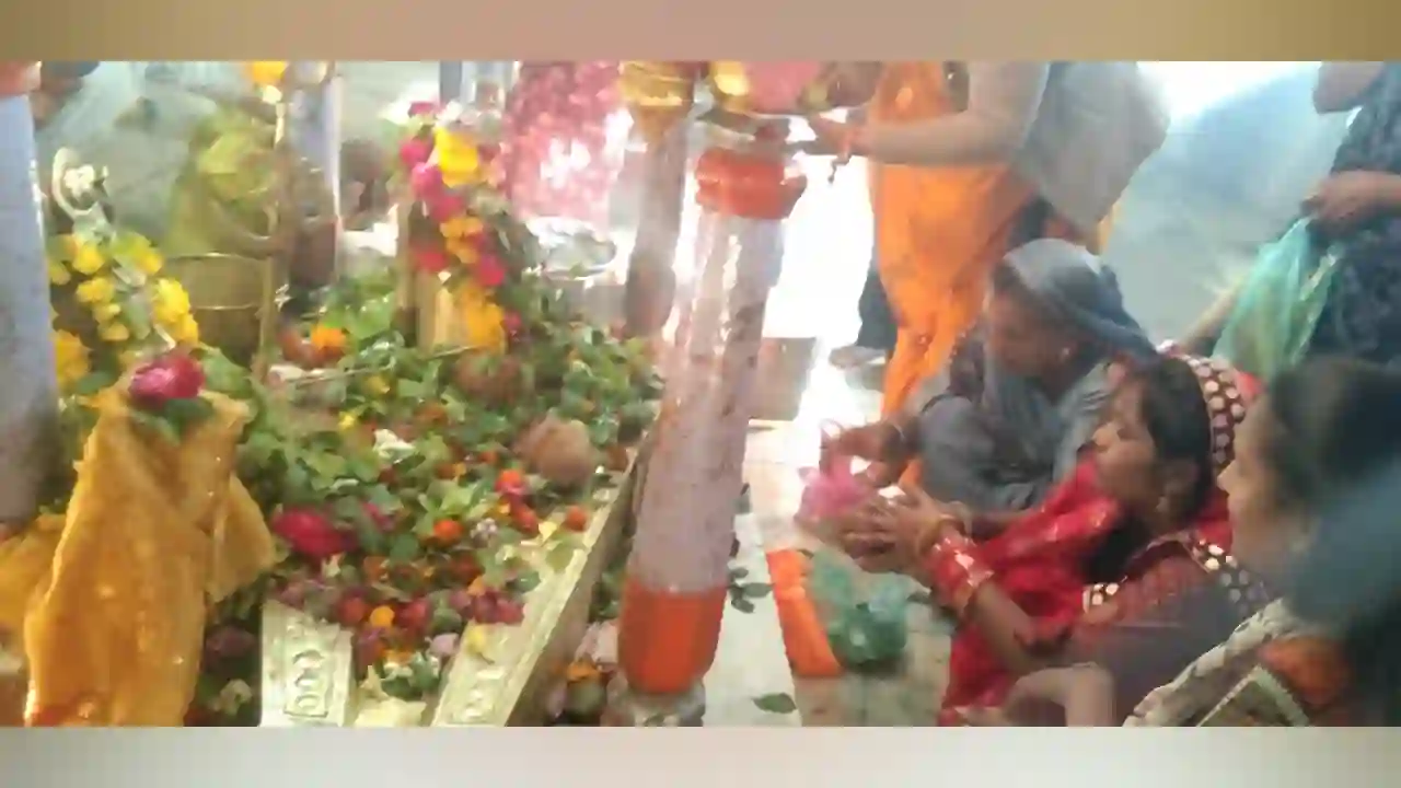 सोमवती अमावस्या पर्व पर सुखानंद में भीड़ रही