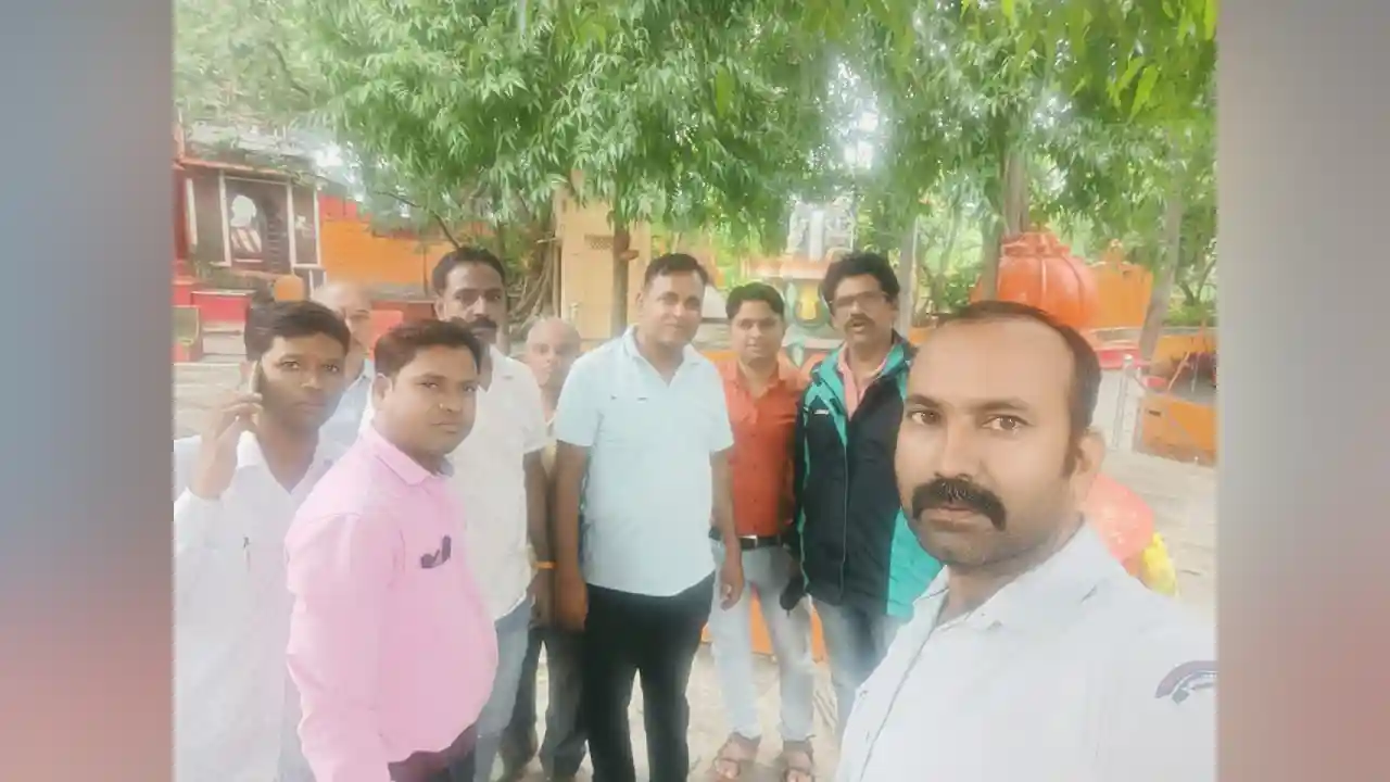 राजस्थान पंचायत शिक्षक विद्यालय सहायक संघ जिला प्रतापगढ़ की मीटिंग दीपेश्वर महादेव मंदिर में रखी गई