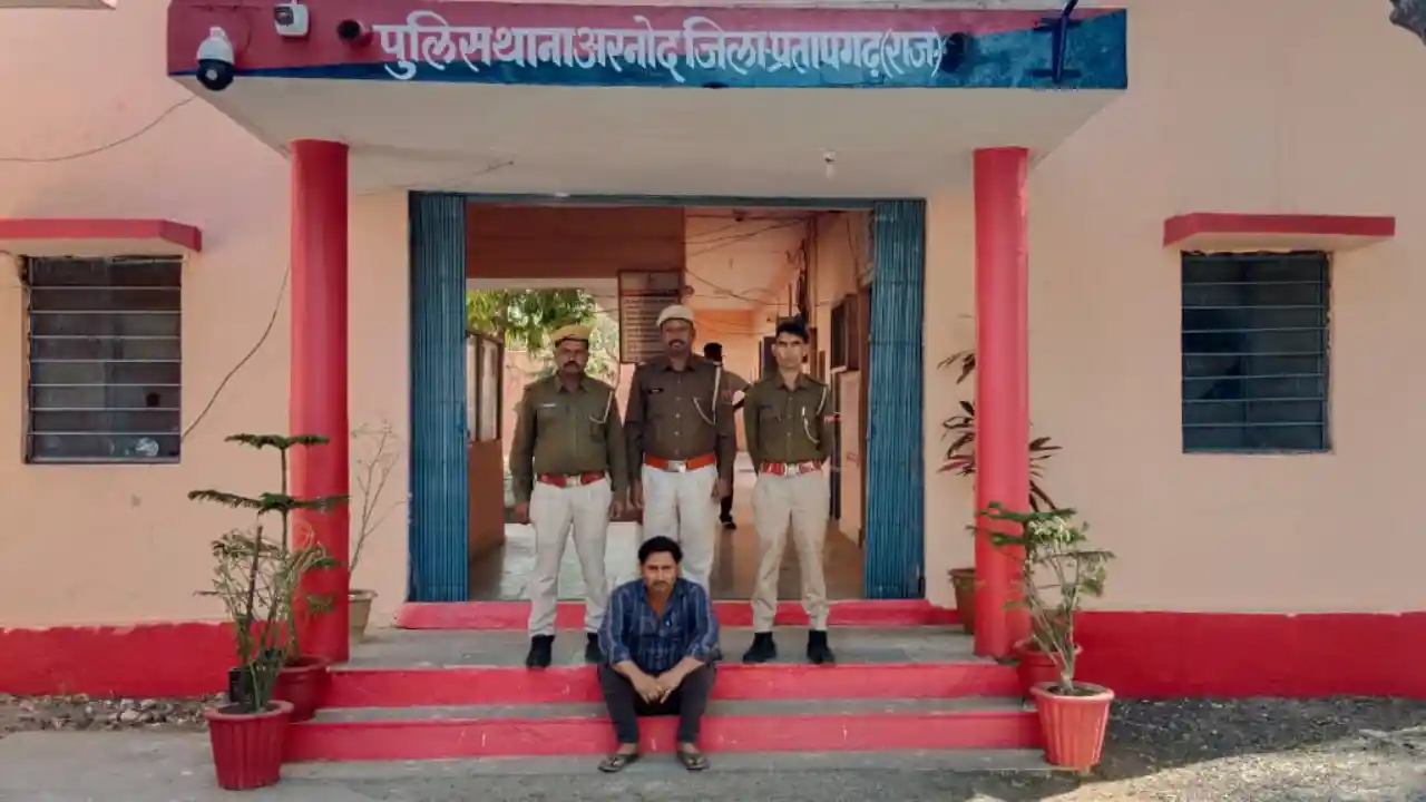 हत्या के प्रयास के मामले में वांछित अभियुक्त को किया गिरफ्तार