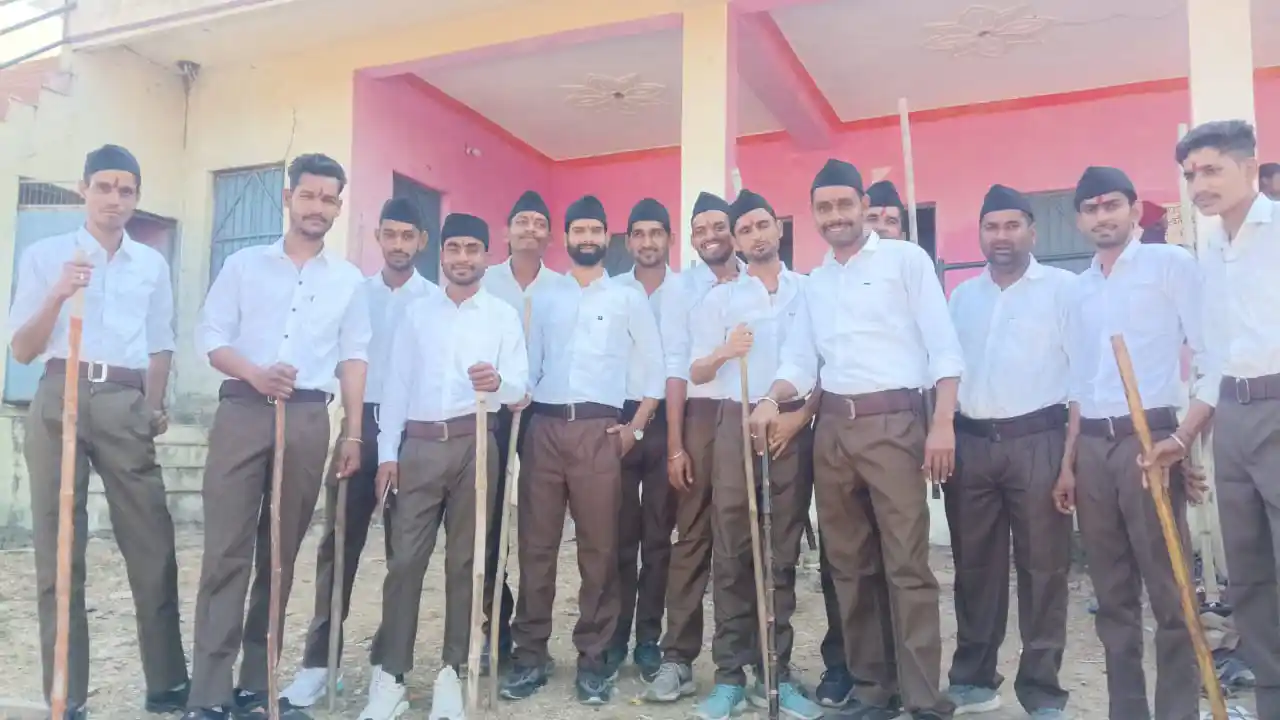 राष्ट्रीय स्वयं सेवक संघ का निकला विशाल पथ संचलन