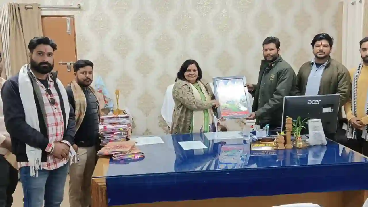 पुलिस अधीक्षक और एडीएम मैडम का गोरक्षा दल में किया स्वागत पुलिस अधीक्षक और एडीएम मैडम का गोरक्षा दल में किया स्वागत