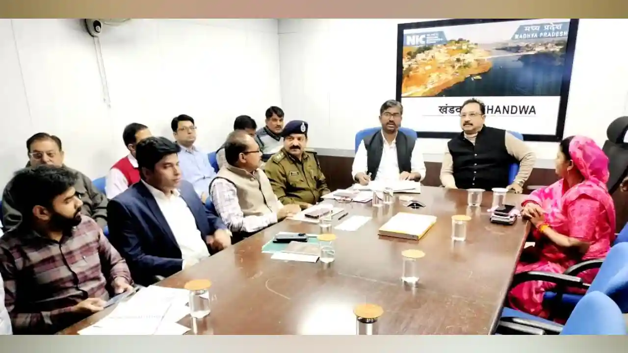 मुख्यमंत्री डॉ. मोहन यादव द्वारा इंदौर संभाग के विकास कार्यों की समीक्षा