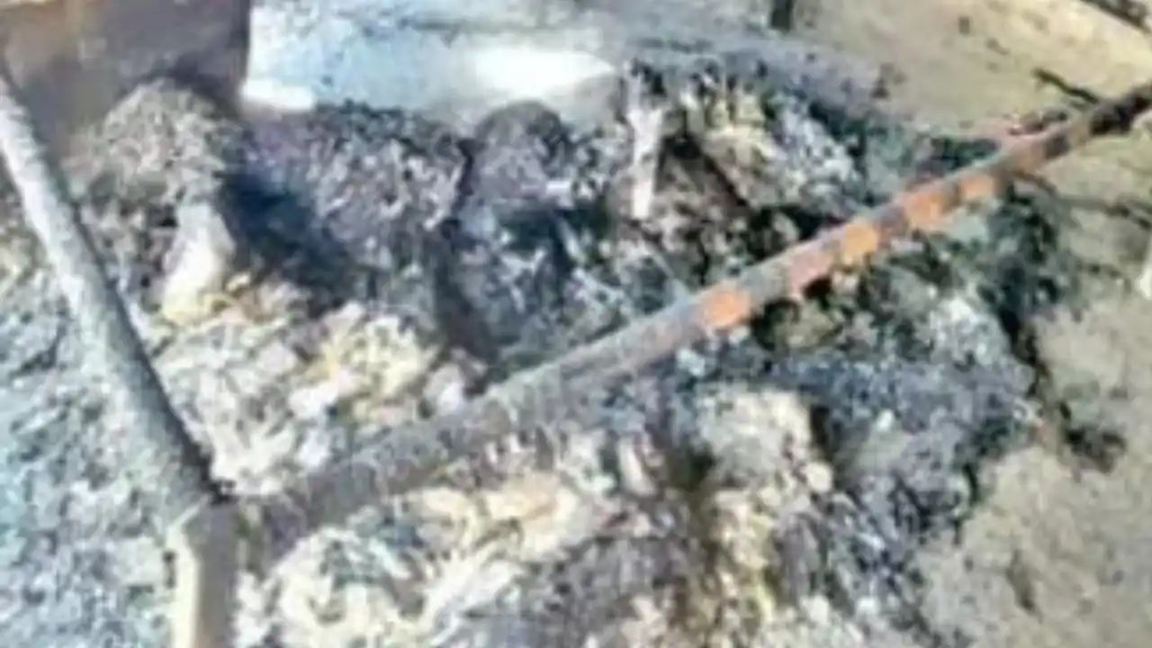 मंदसौर में ठंड से बचने के लिए बुजुर्ग ने तगारी में अलाव जलाकर पलंग के नीचे रखा, सुबह कंकाल मिला