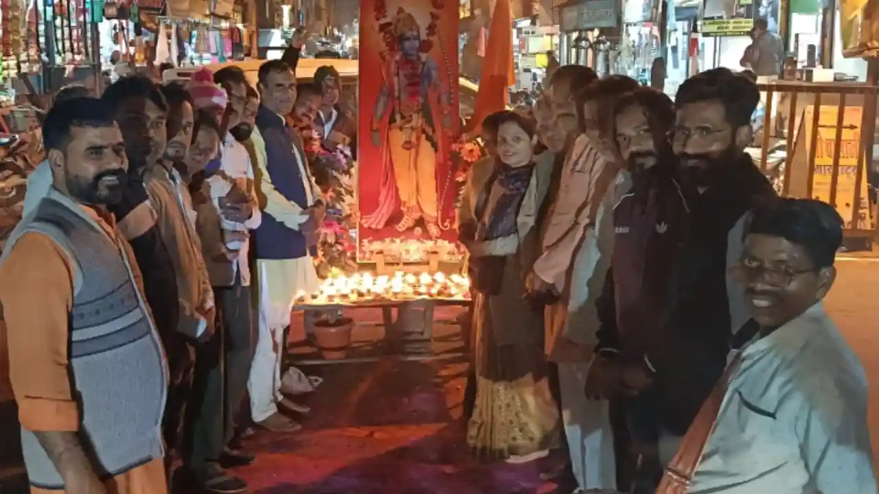 राम मंदिर प्राण प्रतिष्ठा के प्रथम वर्ष पूर्ण होने पर केसरिया हिन्दू वाहिनी ने किये 101 दीप प्रज्वलित !