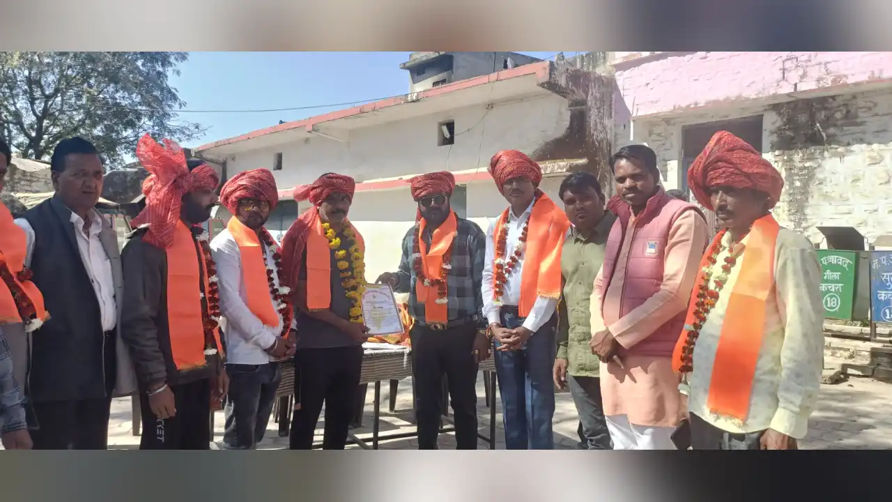 राज्य सफाई कर्मचारी मोर्चा ने किया जावद प्रेस क्लब के पदाधिकारियों को सम्मानित!
