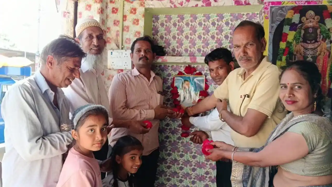 संत शिरोमणि गुरु रविदास जयंती संजीवनी सेवा संस्थान व राष्ट्रीय मानवाधिकार महासंघ द्वारा मनाईं
