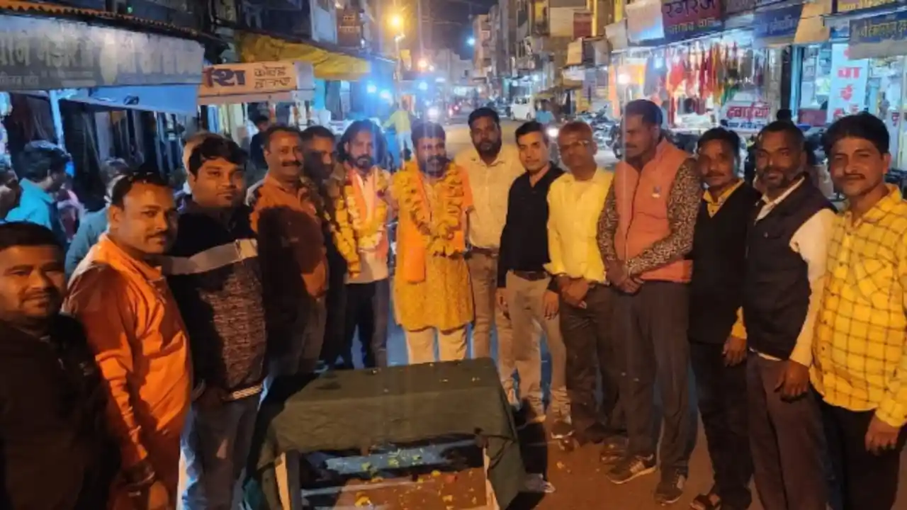 केसरिया हिंदू वाहिनी ने किया नवनिर्वाचित संभाग प्रभारीयो को सम्मानित !
