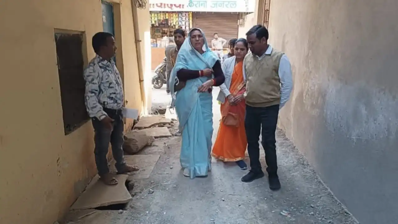  नपाध्यक्ष श्रीमती गुर्जर ने सफाई व्यवस्था का निरीक्षण किया