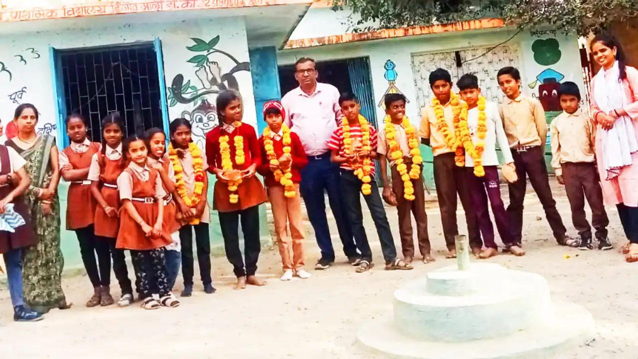 एक श्रेष्ठ नागरीक बनकर समाज और राष्ट्र की सेवा करने की भावना और व्यवहार में परिवर्तन ही शिक्षा का मुख्य उद्देश्य होना चाहीए - श्री पारीख